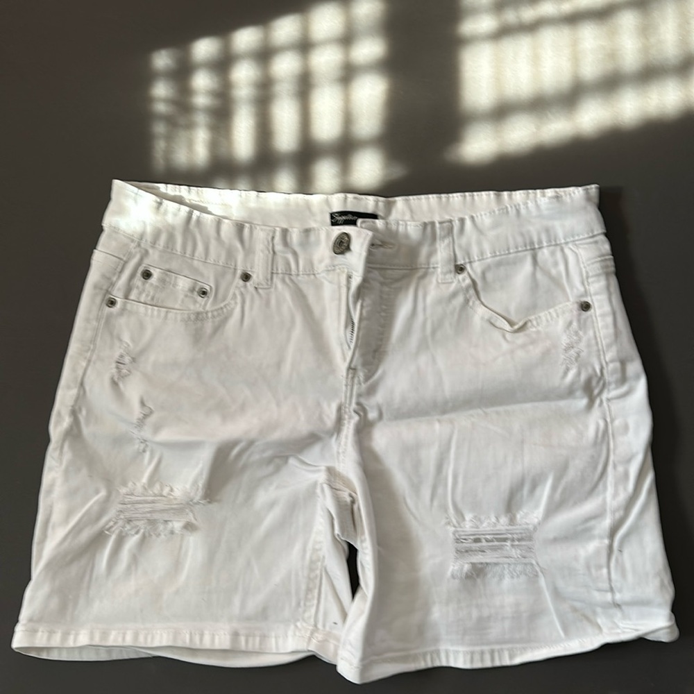 Supplies white Jean shorts size 10